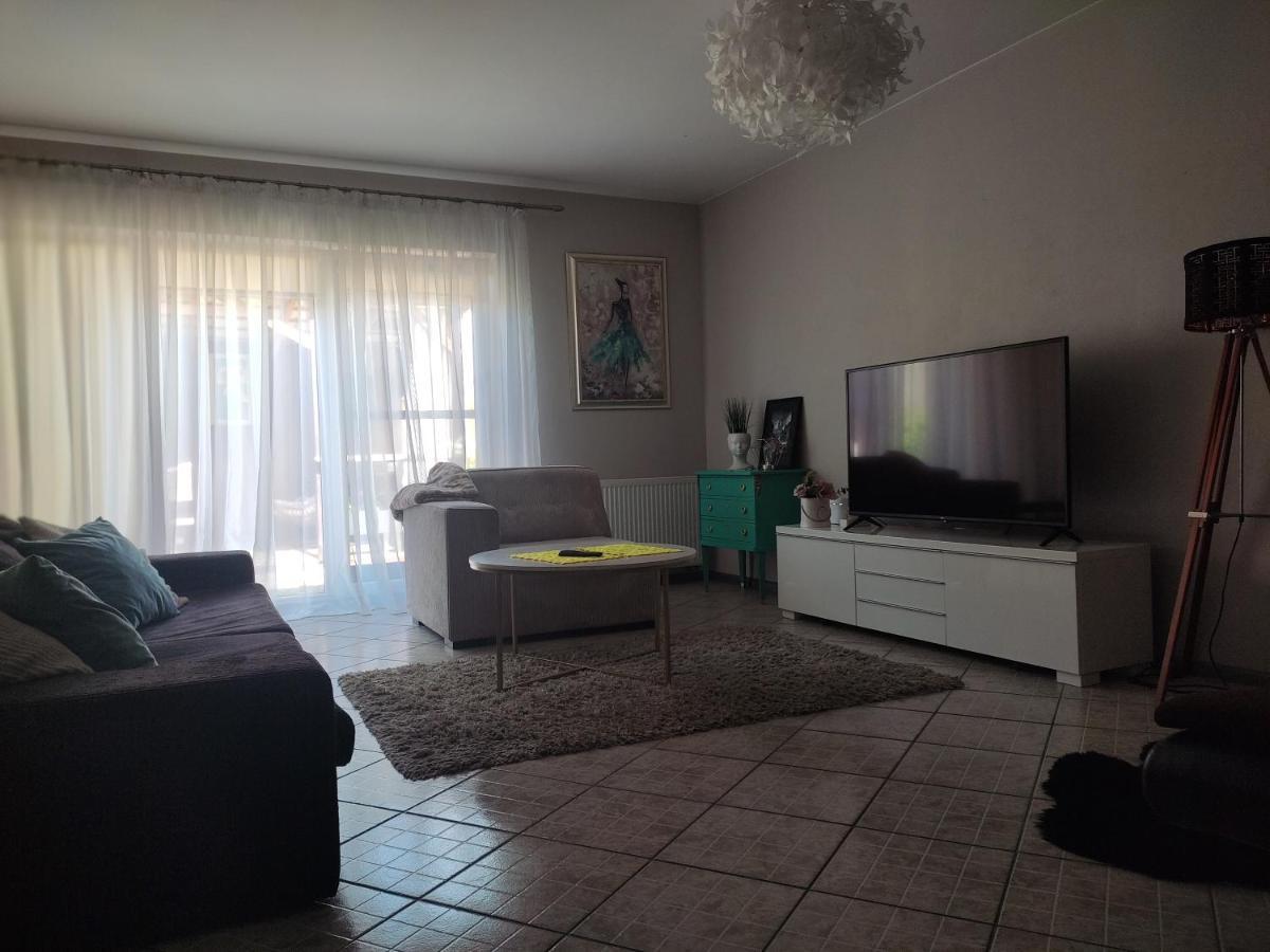 Apartments Near Old Town With Private Parking 카우나스 외부 사진