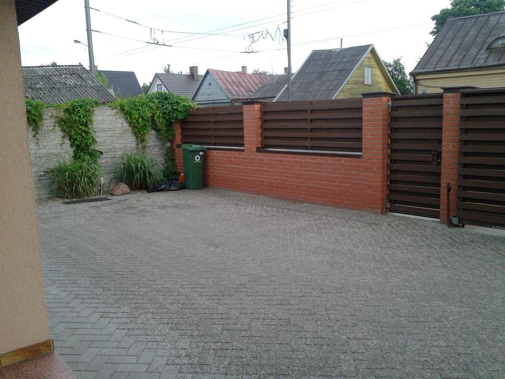 Apartments Near Old Town With Private Parking 카우나스 외부 사진
