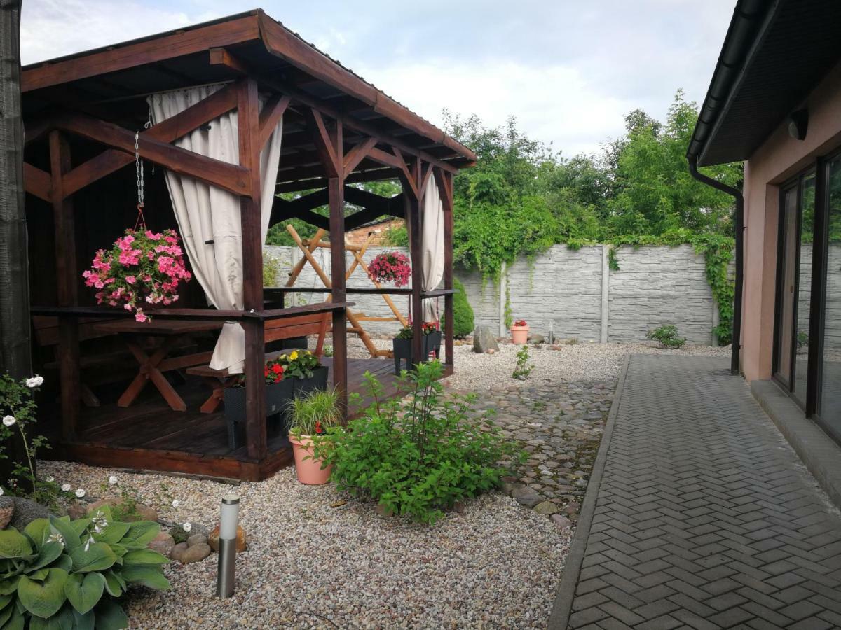 Apartments Near Old Town With Private Parking 카우나스 외부 사진